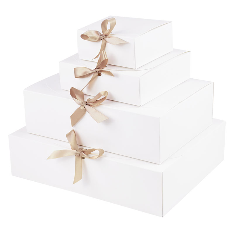 Kraftpapier geschenkdoos met d - Papercraft Supply Ribbon recensie en prijs